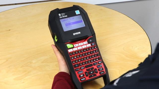 Need to Print a QR Code? Creating and Printing QR Codes is Fast and Easy with Epson's LW-PX700 смотреть онлайн