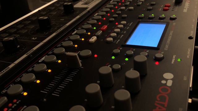 MMSPCSSMWYG – Elektron Octatrack смотреть онлайн