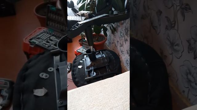 Лопнула (сломалась) крестовина офисного кресла Часть 2-я. Ремонт крестовины компьютерного стула смотреть онлайн