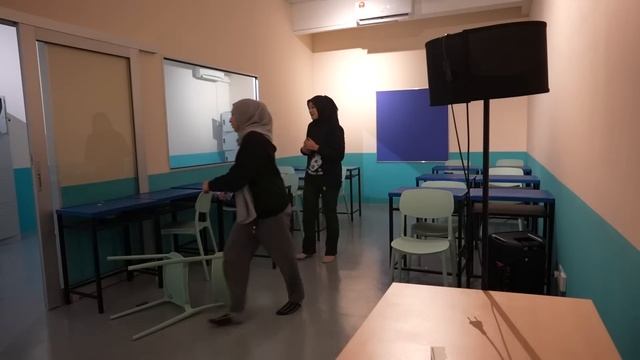 PRANK KURUNG F4RIDAH DALAM OFIS W4KTU MAL4M !!! MANIS PENGS4N TIBA TIBA... смотреть онлайн