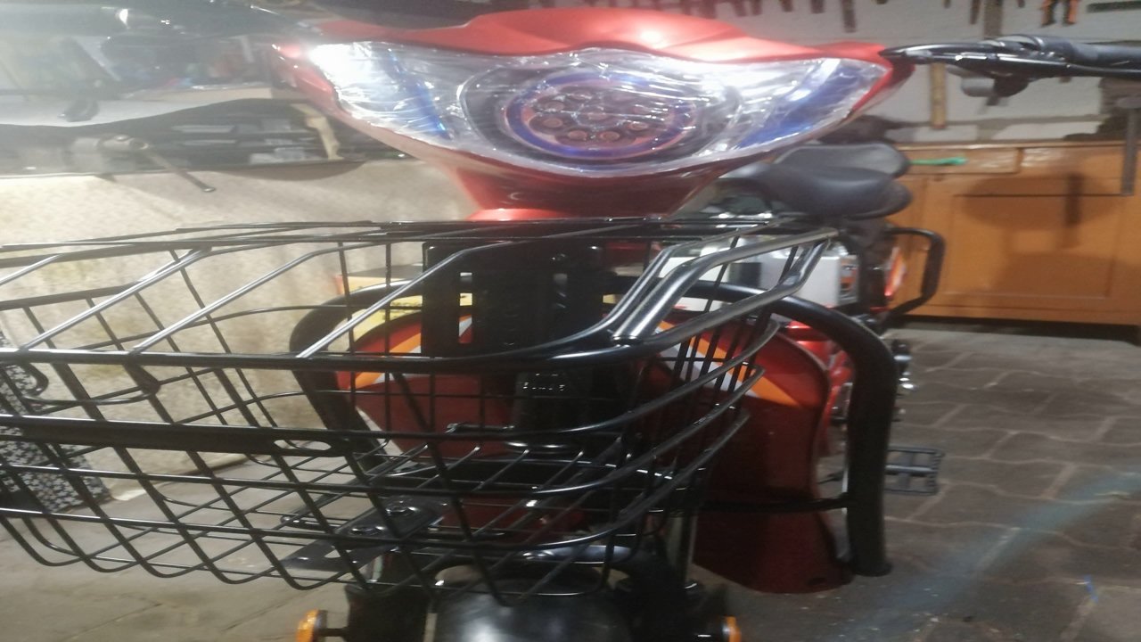 Распаковка и полная сборка электрического скутера Huachi (Shark) 48v