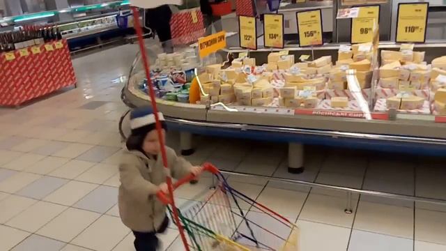 Наши дети в супермаркете смотреть онлайн
