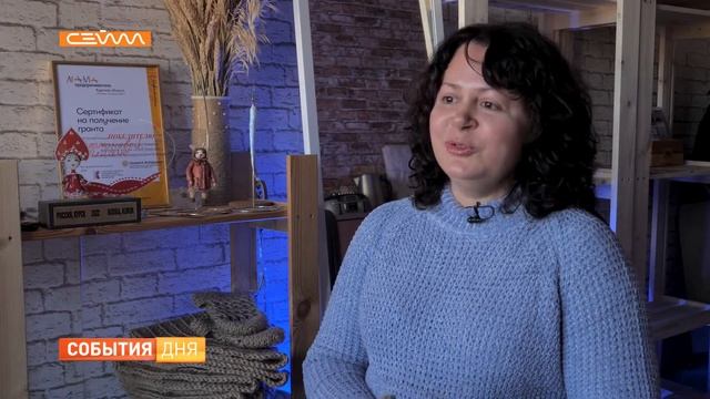 Курянка создаёт из ваты новогодние игрушки смотреть онлайн