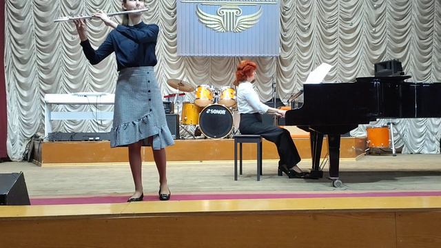 Башура Илона.И.С.Бах соната Es dur.для флейты с клависином,А.Туренков"Мелодия". смотреть онлайн