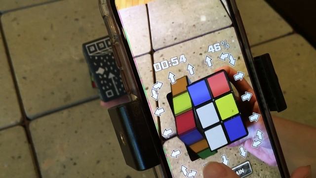 World's First Augmented Reality Rubik's Cube | Merge Cube смотреть онлайн