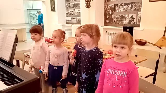Кузнечик. Потешка на развитие внимания и дикции. смотреть онлайн