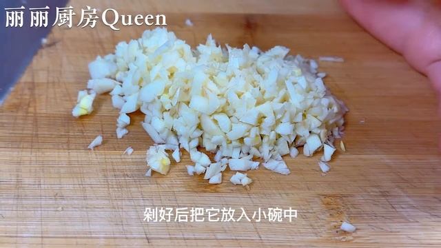 我家五花肉從不紅燒，加一棵白菜，不用燉不用炒，年夜飯吃著真香，【麗麗廚房】，#白菜卷肉料理食譜，#白菜卷肉，#白菜卷肉的做法 смотреть онлайн
