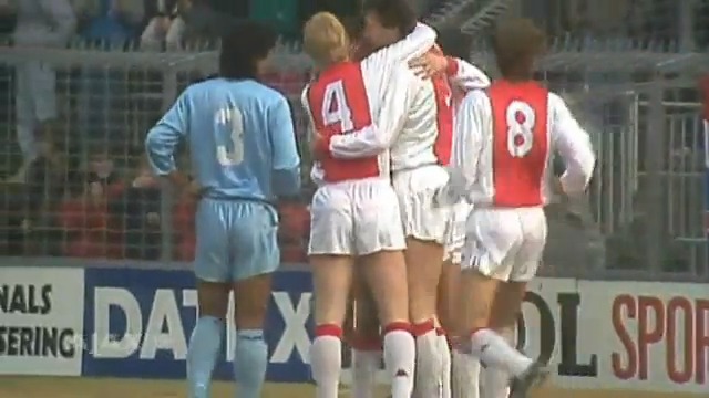 Ajax Tegen Heracles Almelo