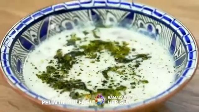 Пелин Карахан в первых кадрах телевизионного шоу Кухня Пелин смотреть онлайн