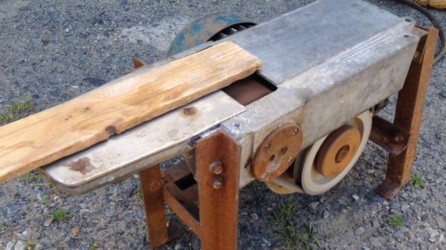 Рубанок электрический. Со станиной. смотреть онлайн