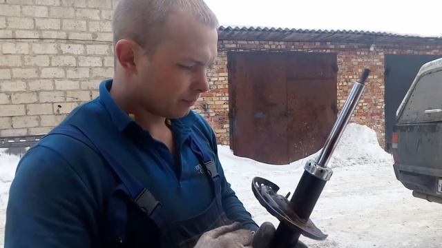 Может ли стойка амортизатора стучать....? смотреть онлайн