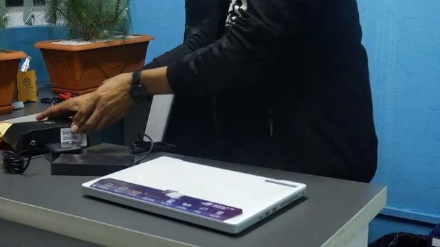 CUSTOMER UNBOXING OF ASUS ZEPHYRUS G14 with AniMe Matrix | Best Compact Gaming Laptop | CMBD смотреть онлайн