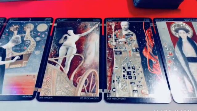 Таро. Tarot. Какие эмоции скрывает от вас загаданный человек? смотреть онлайн