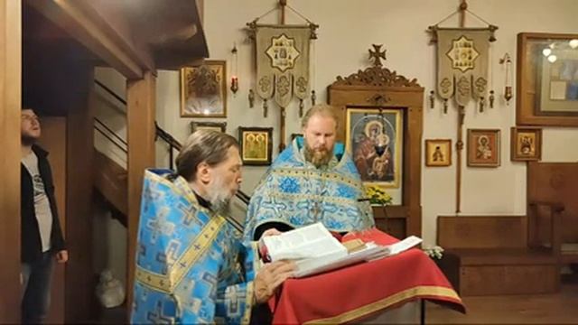 25.05.2022. Вечернее богослужение с чтением акафиста перед иконой Божией Матери "Скоропослушница" смотреть онлайн