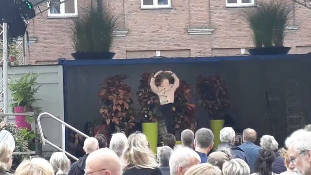 Blomsterfestival dag 3 del 2 смотреть онлайн