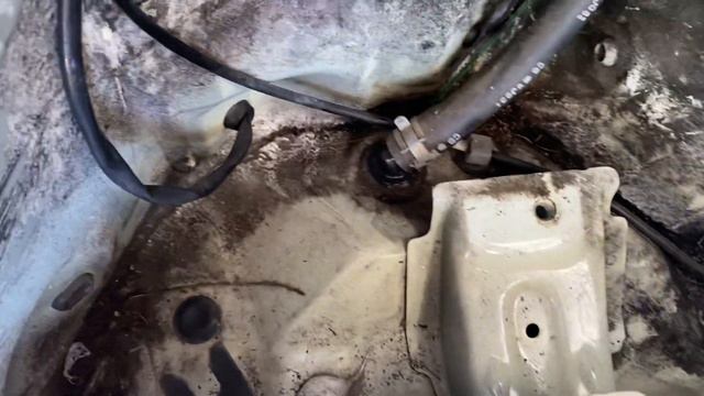 Drain plug removal for Miata trunk. смотреть онлайн