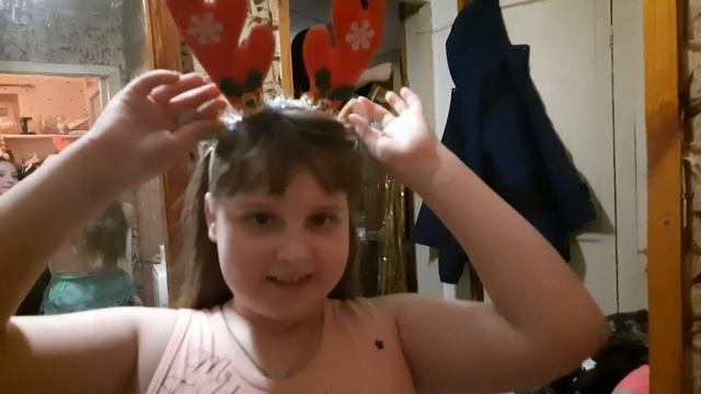 Готовимся к новому году. Украшаем ёлку. Саша приболел. смотреть онлайн