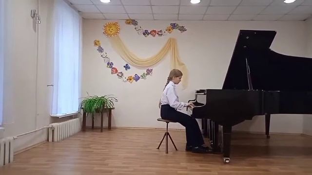 Катасонова Татьяна преп.Ковалёва-Литвицкая В.В.,Г.Крамер "Этюд №23 e- moll", И.Бажич "На извору" смотреть онлайн