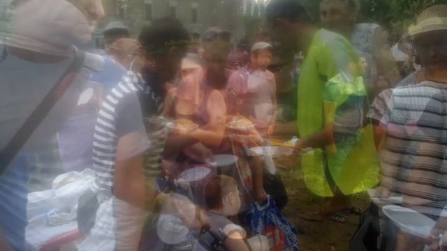 Плов дружбы к дню России в Волжском 12 июня 2013г смотреть онлайн
