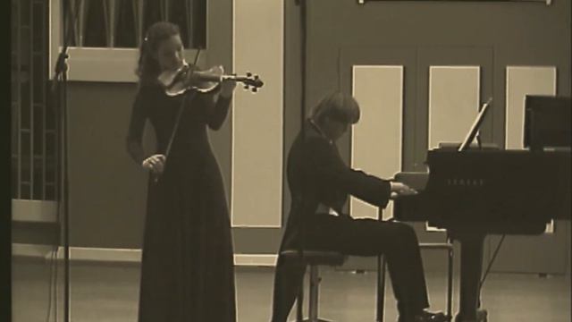 Hilary Hahn and Andrius Žlabys perform J. S. Bach Siciliano from Sonata BWV 1031 | 1998 смотреть онлайн