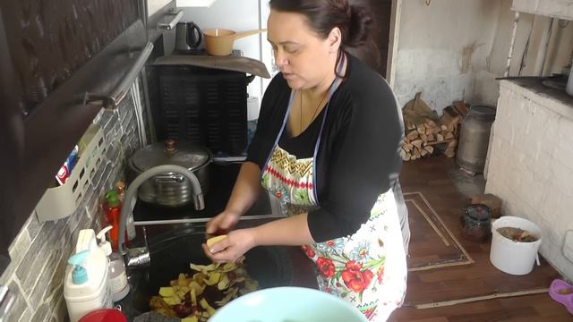 ЧЕЛОВЕКА НЕТ,НИКТО НЕ ОТВЕТИЛ/КАК МАМА/РАСТУЩИЙ СТУЛ ПАВЛИН/ смотреть онлайн