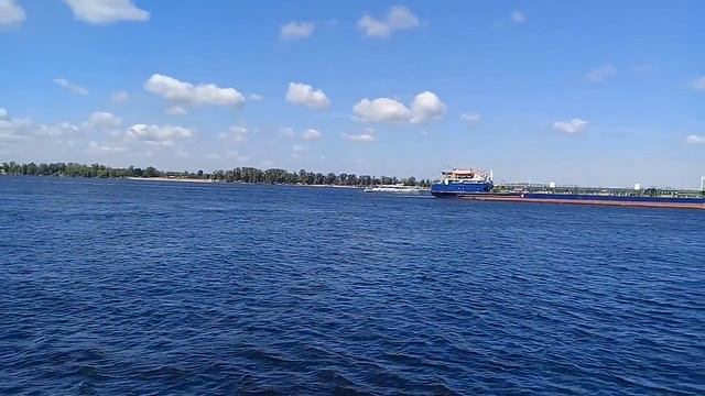 А по Волге вверх- теплоход, а по Волге вниз теплоход ......#mycititrevel(15) смотреть онлайн