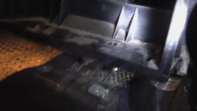 Замена тросиков ручника vw vag skoda смотреть онлайн