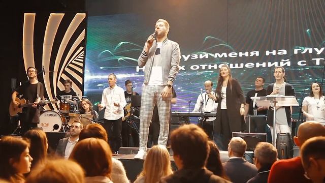 Руслан Квятковский и Евгений Пересветов - Подними меня на высоту (live) смотреть онлайн