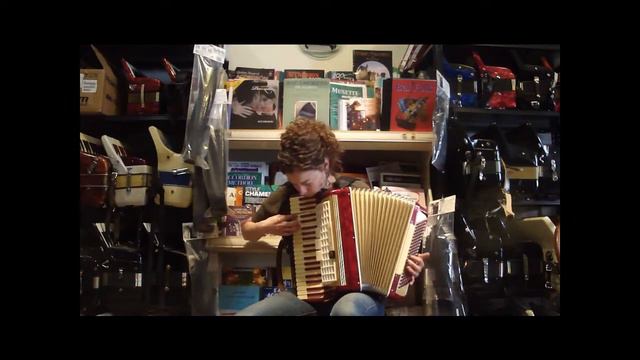 1118 - Red Gold Scandalli LM 120 $695 смотреть онлайн