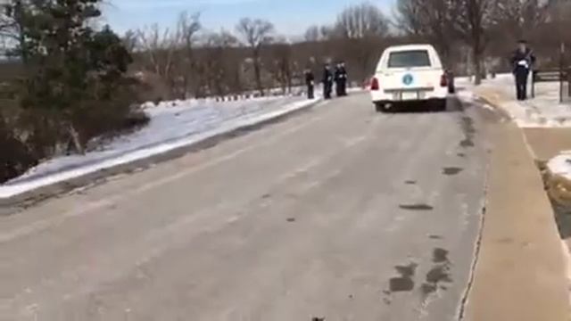 Jefferson Barracks Interment of Larry Lewis смотреть онлайн