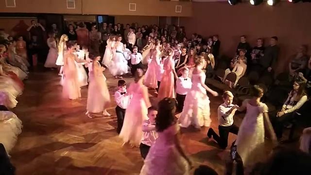 Полонез 5 класс "Е" и снова бал смотреть онлайн