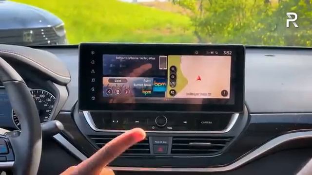 2023 Honda Accord Touring Vs. 2023 Nissan Altima SR Turbo – Redline: Comparison Test смотреть онлайн