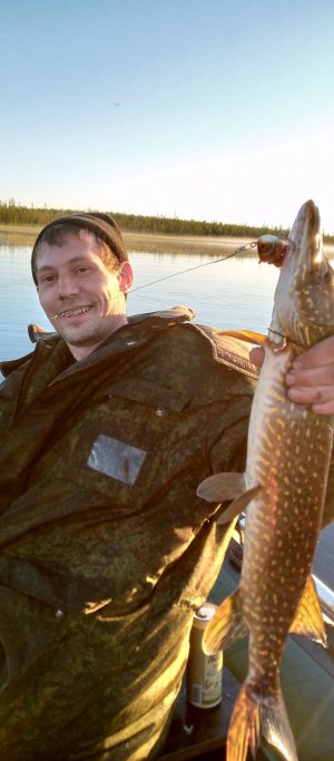 Рыбалка на ВТВ. Если не окунь то щука.mp4