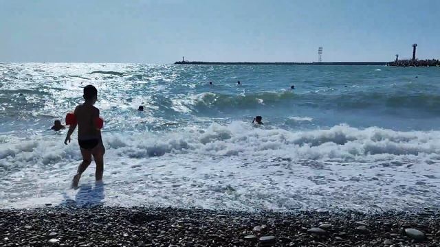 СОЧИ в ОКТЯБРЕ, можно ли купаться? МАЦЕСТА. АДЛЕР. смотреть онлайн