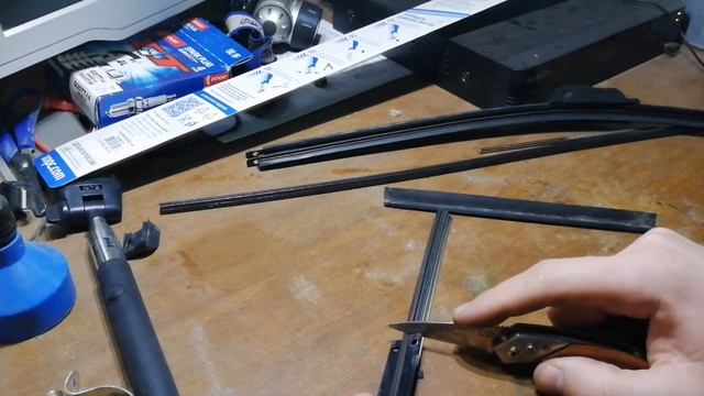 Замена ленты стеклоочистителя, или как заменить резинки в бескаркасных дворниках. смотреть онлайн