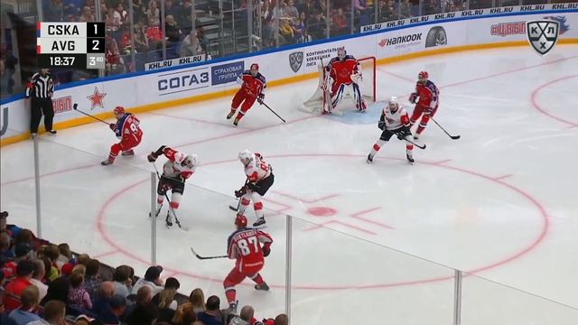 Johansson deflects it with his helmet смотреть онлайн