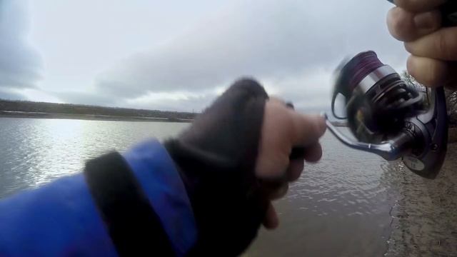 Чем ловить на зимней Москве-реке? Снасти и приманки. смотреть онлайн