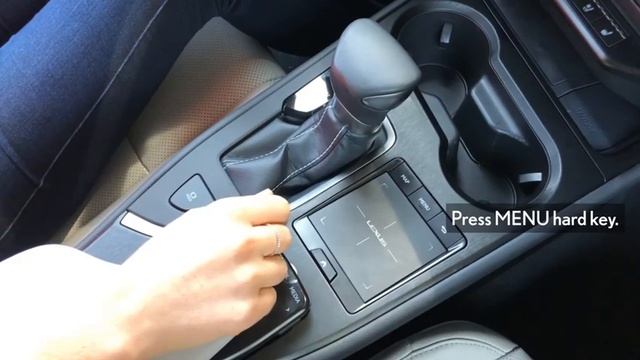 Apple CarPlay in the 2019 Lexus UX смотреть онлайн
