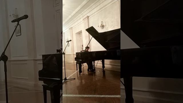 Marina Kulow, F. Liszt Consolation No.3, Funerailles смотреть онлайн