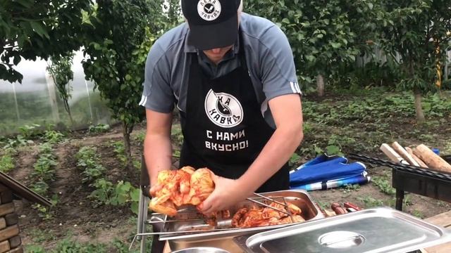 ЗАПЕКАЕМ ДВУХ СОЧНЫХ КУРОЧЕК ЦЕЛИКОМ с ОВОЩАМИ в ТАНДЫРЕ! смотреть онлайн