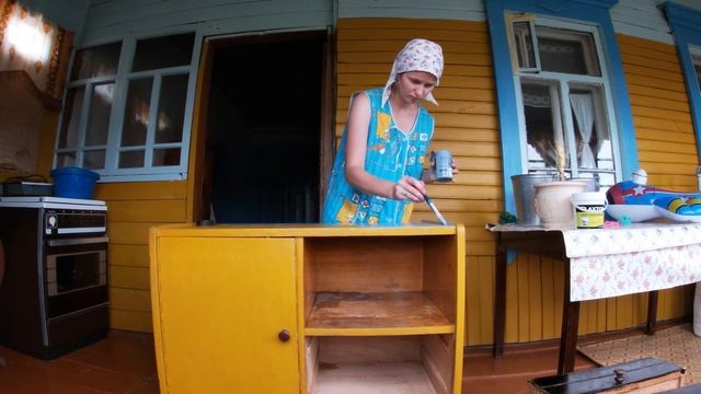 ПРОСТАЯ ЖИЗНЬ В ДЕРЕВНЕ МАМЫ С РЕБЕНКОМ!РЕСТАВРАЦИЯ СОВЕТСКОЙ ТУМБОЧКИ!