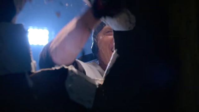 Cobra Kai "Johnny Lawrence training before the fight LaRusso" смотреть онлайн