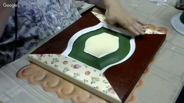 Марина Жукова  Идеи декора кухни на примере глиняного кувшина и соснового фасада в едином стиле и т