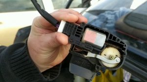 Активатор замка багажника Nissan Almera Classic