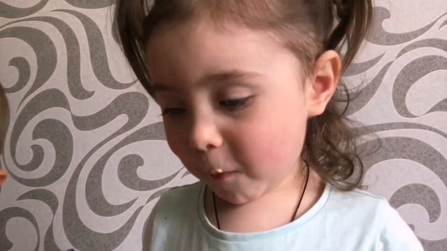 Большой живот /Дети переели сладостей