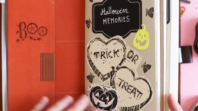 Spooky stationery in my Traveler's Notebook :) смотреть онлайн