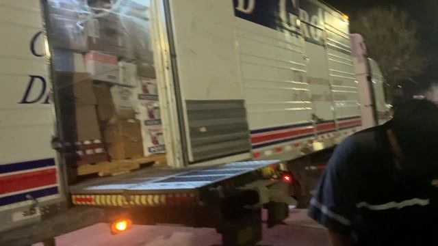 Should I stay with Foodservice | Another Day in the Life of Food Delivery смотреть онлайн