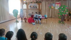 Три подруги. Сценка в подготовительной гпуппе.mp4