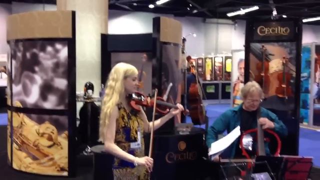 Cecilio - Anna Stafford(Rock Violinist)'s Playing at Namm Show 2013!!! смотреть онлайн