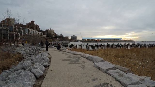 ⁴ᴷ Walking Tour of DUMBO, Brooklyn Bridge Park, and Brooklyn Heights, NYC смотреть онлайн